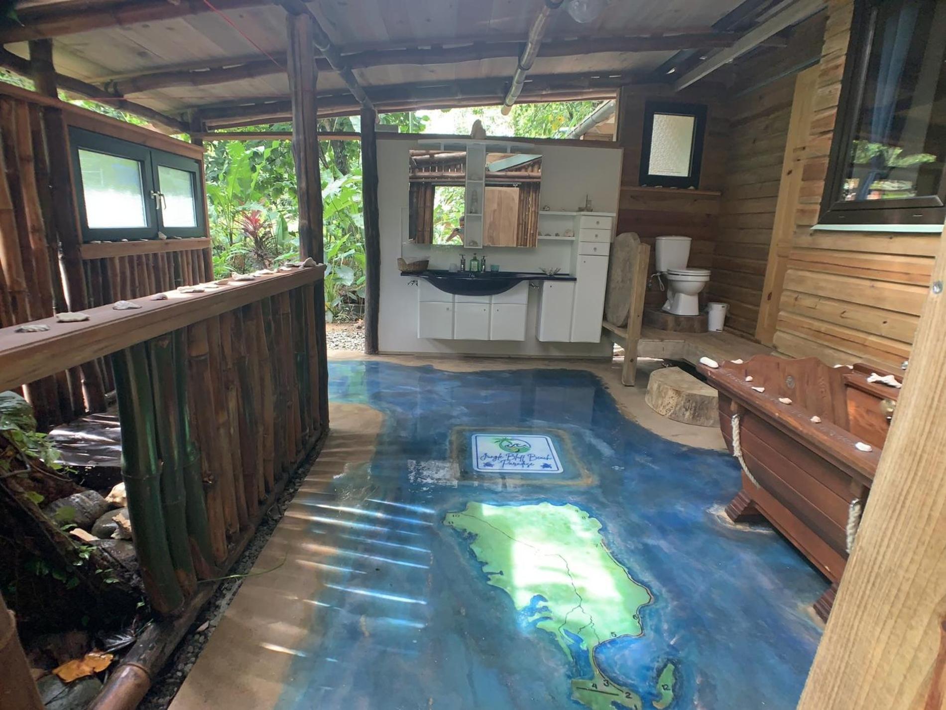 Jungle Bluff Beach Paradise - Jungle House Bocas del Toro Room photo